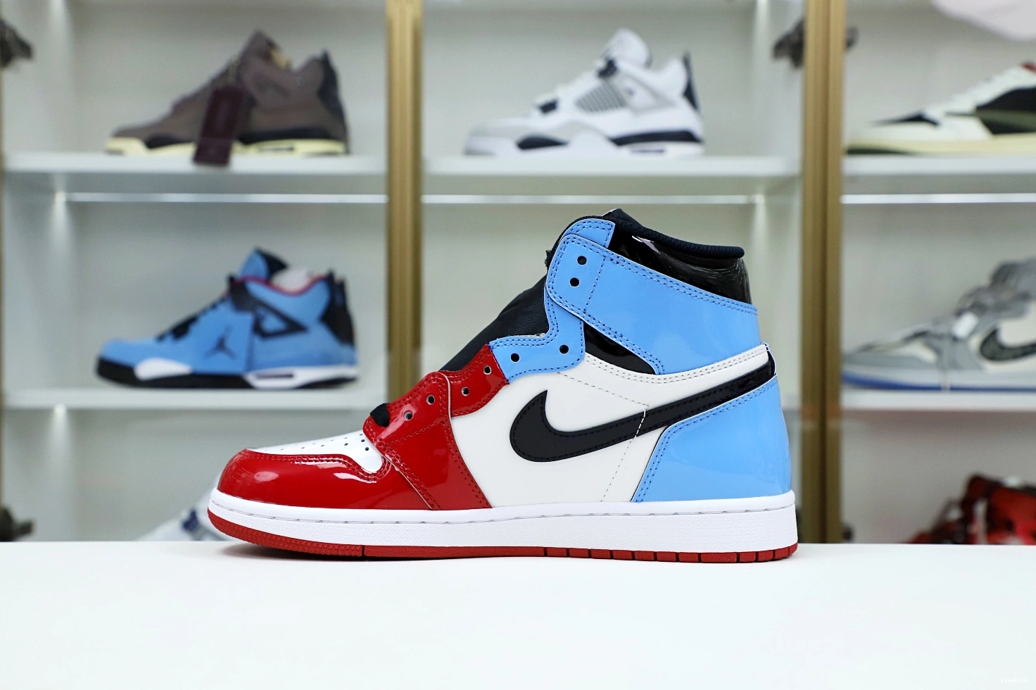 OG RETRO HIGH AIR 'FEARLESS' JORDAN 1 0122